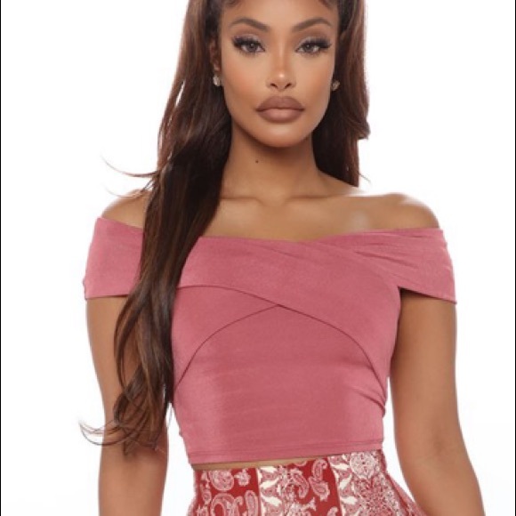 Fashion Nova off shoulder crop top - Picture 2 of 4